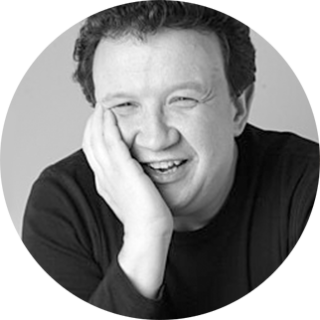 Eric Boschman Meilleur sommelier de Belgique,  il décline sa passion à travers les medias mais aussi avec son wine man show !